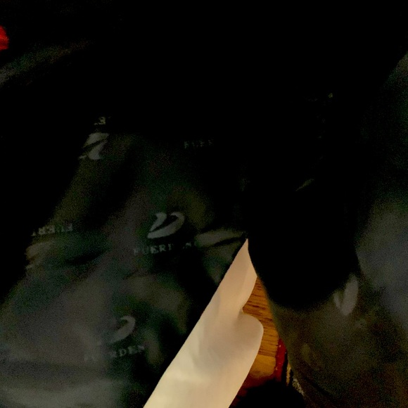 Silk jacket made and bought in China never worn - Picture 4 of 4